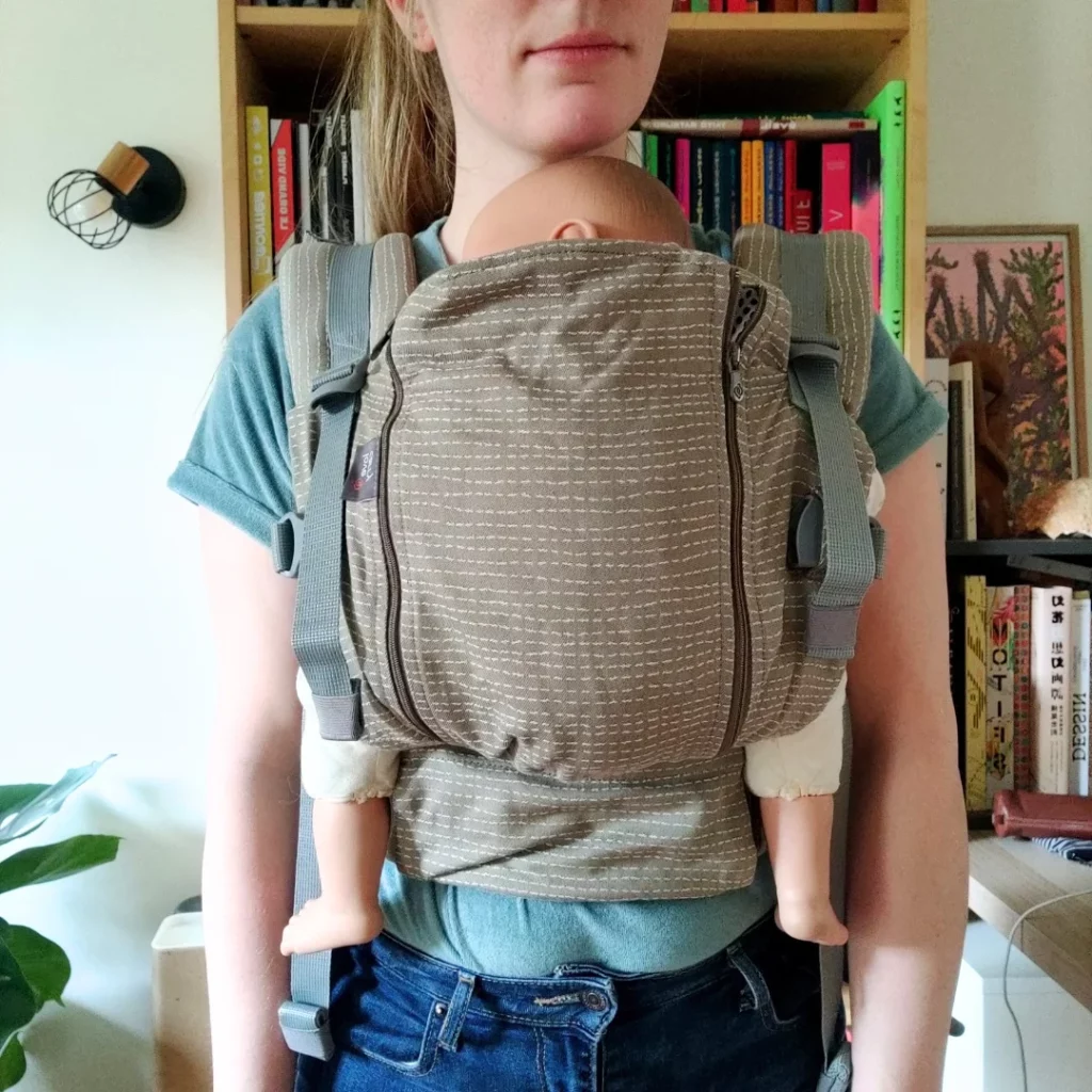 Position ventrale porte-bébé one Love&Carry